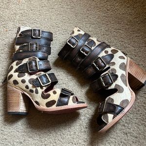 Freebird leopard bond bootie